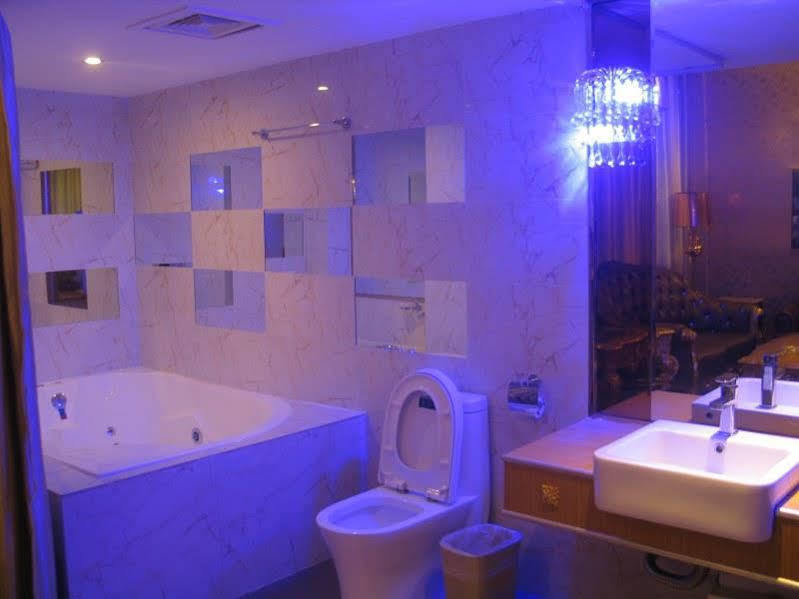 Kapok Hotel Zhuhai Esterno foto