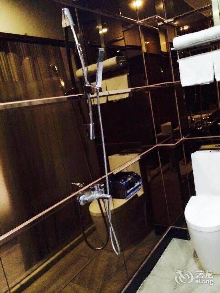 Kapok Hotel Zhuhai Esterno foto