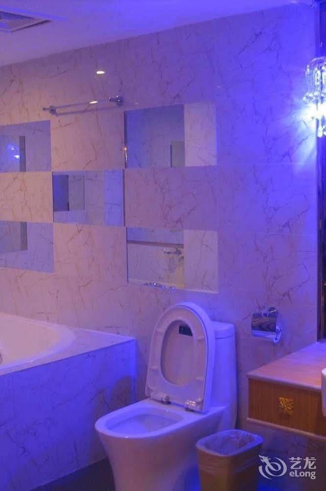 Kapok Hotel Zhuhai Esterno foto